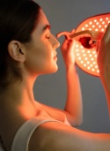MASKA LED NA TWARZ Z TRYBAMI ŚWIATŁA FOTONOWA TouchBeauty GLAM ODMŁADZANIE