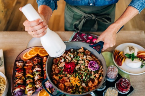 MŁYNEK ELEKTRYCZNY DO SOLI PIEPRZU PRZYPRAW+2 POJEMNIKI FINAMILL BIAŁY USB